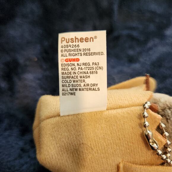 Gund Pusheen The Cat Cute Gray Cat in a Bag Keychain Plush 2016 Mystery Box - Picture 3 of 6